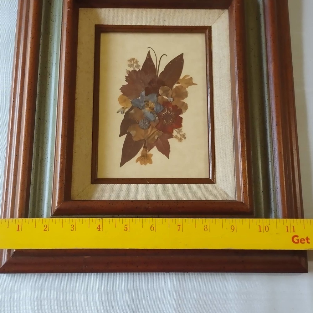 Dried Wild Flowers Dogwood Leaves Naturalistic Green Brown Framed Picture - Picture 9 of 9